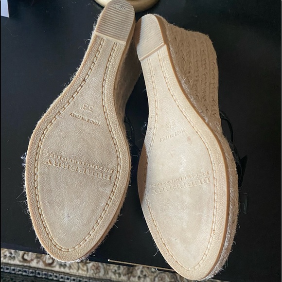 Lovely Burberry Patent leather Check Wedge Sandals - Picture 7 of 12